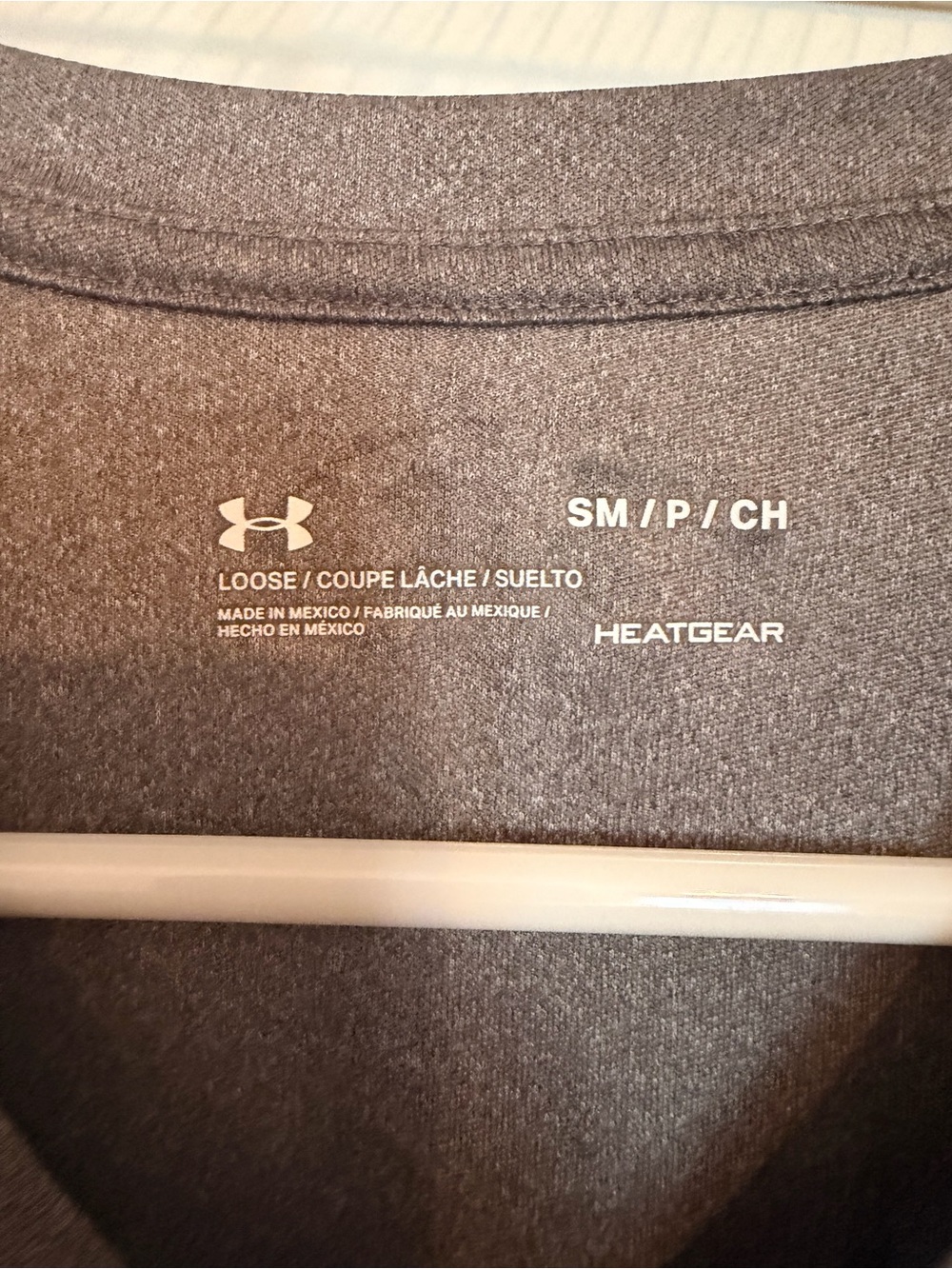 NWOT Under Armour Tech Gray V Neck Athletic T-Shirt Women’s S - Picture 4 of 4